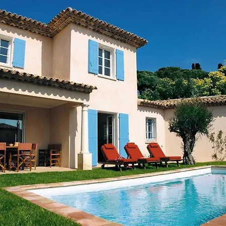 Aldeamento Turístico Lagrange Carré Beauchêne 3*