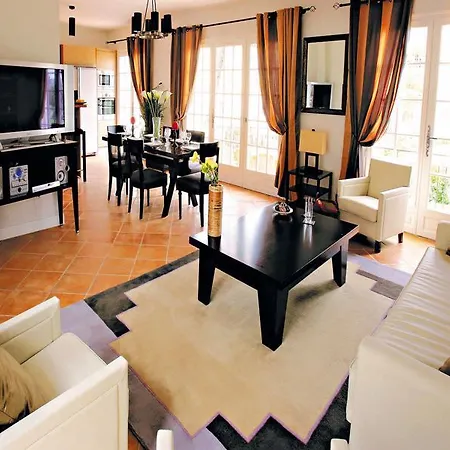 Lagrange Le Carre Beauchene 3* Sainte-Maxime
